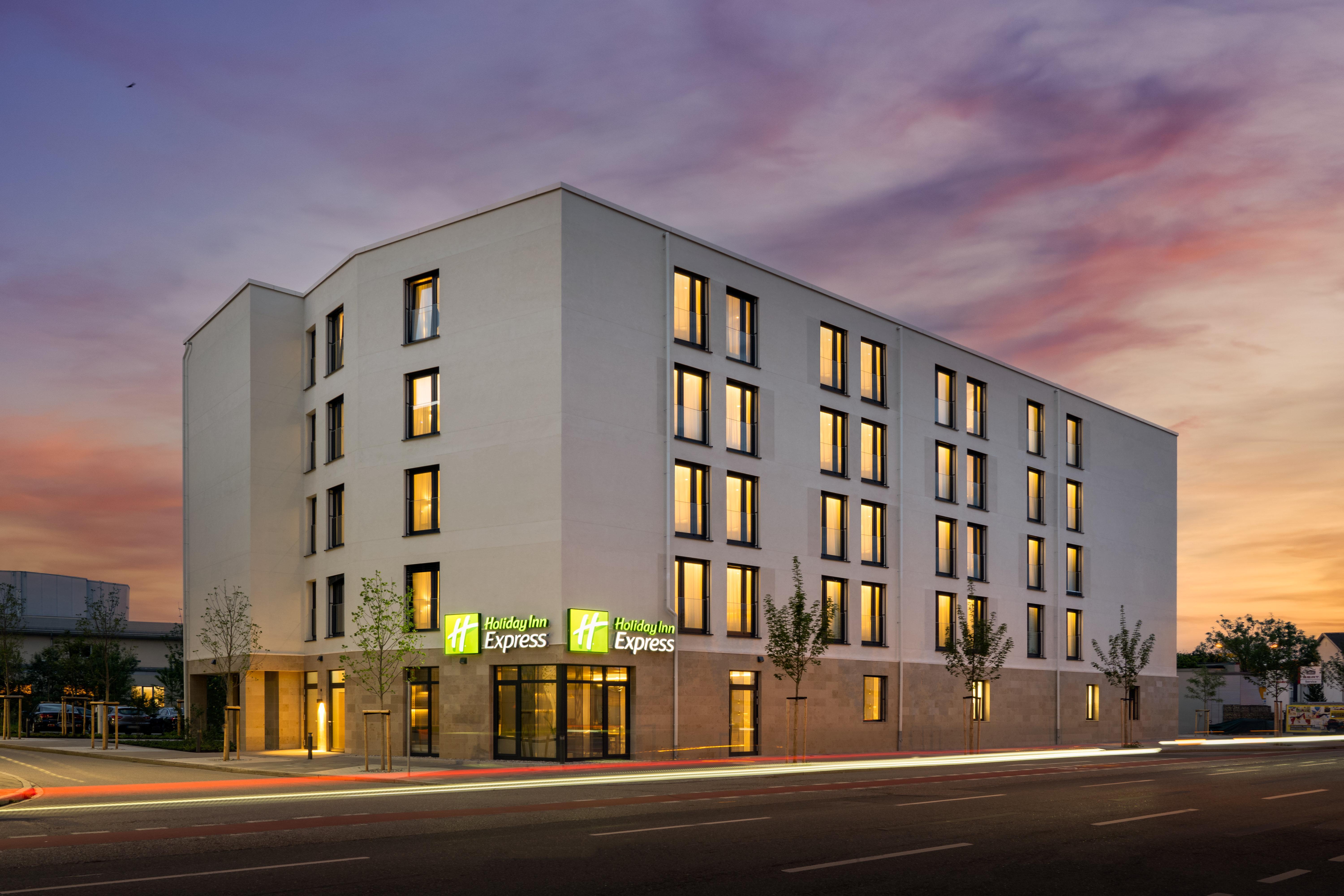 Holiday Inn Express - Rosenheim By Ihg Dış mekan fotoğraf